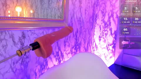 Snapshot of lyen_rae chatting on December 18, 2024, 2:10 am Lyen Rae online show from December 18, 2024, 2:10 am