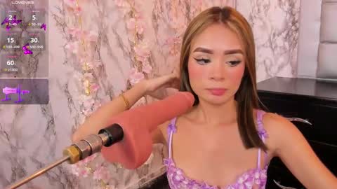 Snapshot of lyen_rae chatting on February 18, 2025, 10:36 pm Lyen Rae online show from February 18, 2025, 10:36 pm