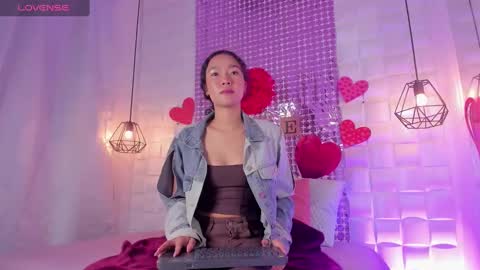 Snapshot of lyhana_lee chatting on February 17, 2025, 12:05 pm Lyhana Lee online show from February 17, 2025, 12:05 pm