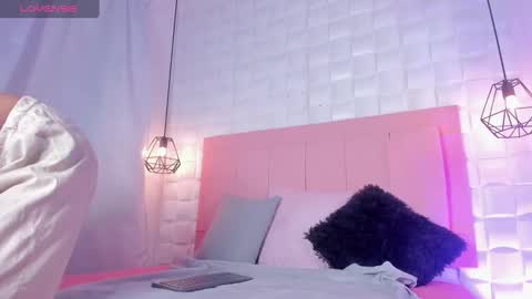 Snapshot of lyhana_lee chatting on February 24, 2025, 12:16 pm Lyhana Lee online show from February 24, 2025, 12:16 pm