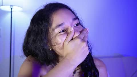 Snapshot of lyhana_lee chatting on November 10, 2025, 2:10 am Lyhana Lee online show from November 10, 2025, 2:10 am