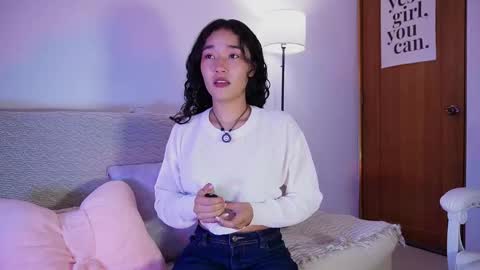 Snapshot of lyhana_lee chatting on November 14, 2025, 6:39 pm Lyhana Lee online show from November 14, 2025, 6:39 pm