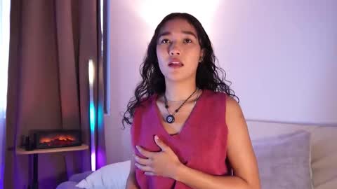 Snapshot of lyhana_lee chatting on December 14, 2025, 1:38 pm Lyhana Lee online show from December 14, 2025, 1:38 pm