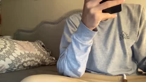 Snapshot of lylajades chatting on January 15, 2025, 7:12 pm Olivia online show from January 15, 2025, 7:12 pm