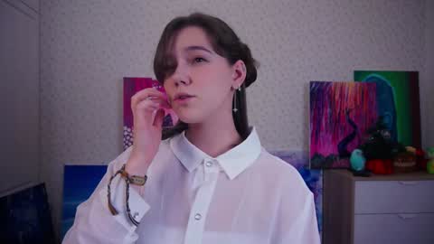 Snapshot of lyle_art chatting on January 22, 2025, 3:31 am hi im Lyle online show from January 22, 2025, 3:31 am