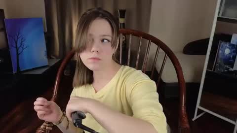 Snapshot of lyle_art chatting on March 11, 2025, 3:16 am hi im Lyle online show from March 11, 2025, 3:16 am