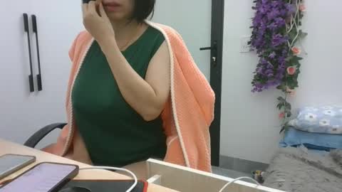 Snapshot of lyli_99 chatting on November 25, 2025, 2:55 am lyli_99 online show from November 25, 2025, 2:55 am