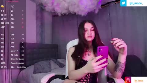 Littl online show from November 19, 2025, 3:50 am