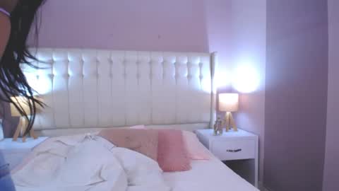 Lyn online show from March 8, 2025, 11:27 am