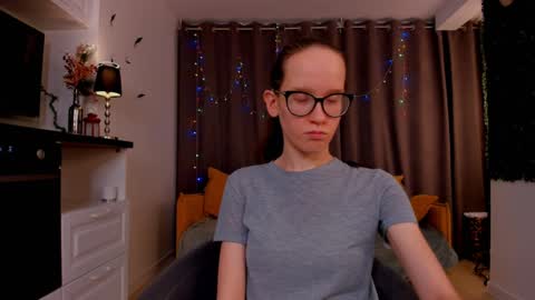 Sara online show from February 1, 2025, 10:34 pm