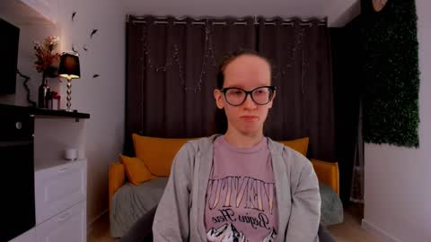 Sara online show from February 12, 2025, 7:24 pm