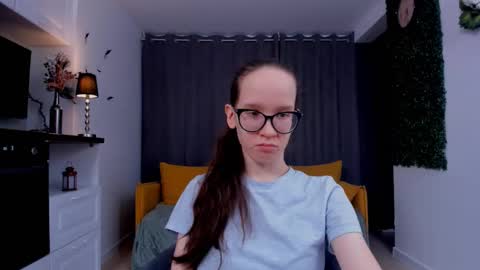 Sara online show from March 3, 2025, 4:24 pm