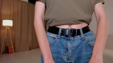 Sara online show from October 1, 2025, 4:13 pm