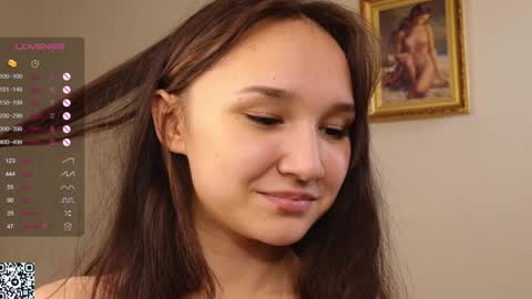 Lola online show from February 3, 2025, 7:52 pm