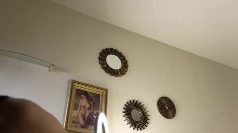 Lola online show from February 16, 2025, 4:53 pm