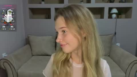 Snapshot of lynntiny chatting on September 10, 2025, 5:24 pm Lynn online show from September 10, 2025, 5:24 pm