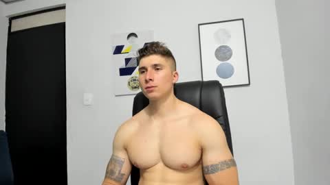 Snapshot of lyonel15 chatting on March 4, 2025, 7:43 pm Lyonel online show from March 4, 2025, 7:43 pm