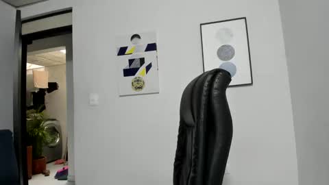 Snapshot of lyonel15 chatting on March 5, 2025, 4:02 pm Lyonel online show from March 5, 2025, 4:02 pm