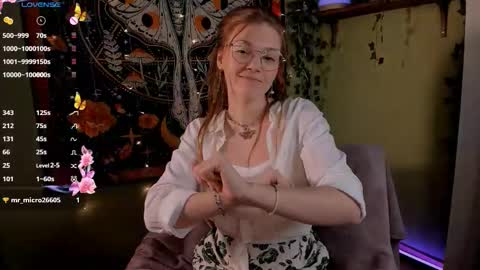 Snapshot of lyra_thenymph chatting on October 13, 2025, 10:37 am Lyra online show from October 13, 2025, 10:37 am