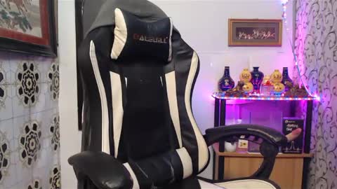 Snapshot of lyubovmoya3 chatting on January 18, 2025, 9:56 am SWEETPINOY online show from January 18, 2025, 9:56 am