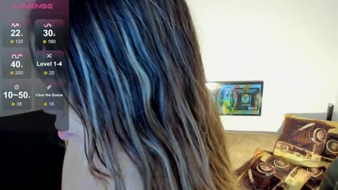 Snapshot of m1lk_choc chatting on January 7, 2025, 2:41 pm Mila online show from January 7, 2025, 2:41 pm