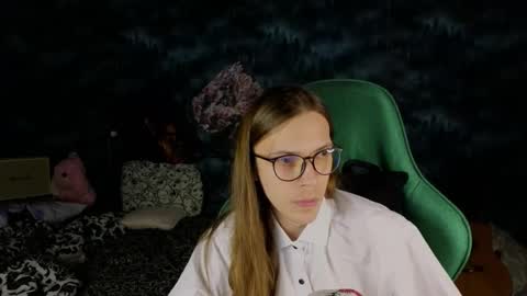 Snapshot of m1shq chatting on September 17, 2025, 5:03 pm m1shq online show from September 17, 2025, 5:03 pm