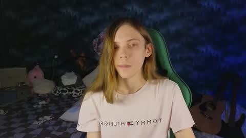 Snapshot of m1shq chatting on October 1, 2025, 9:32 pm m1shq online show from October 1, 2025, 9:32 pm