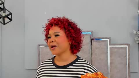 Snapshot of maaracooper chatting on February 16, 2025, 3:37 am Maraacooper online show from February 16, 2025, 3:37 am