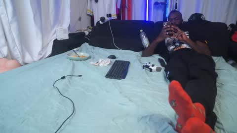 Mac Troy online show from November 5, 2025, 6:30 pm