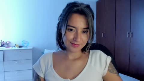 Maca online show from February 25, 2025, 3:27 pm