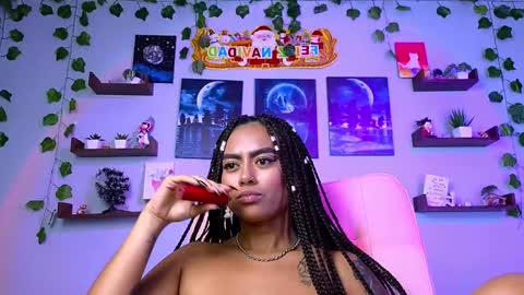 Macey Elliot Modelo Independiente online show from December 13, 2024, 1:04 am