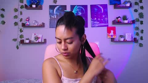 Macey Elliot Modelo Independiente online show from February 5, 2025, 2:16 pm
