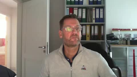 Snapshot of macfly67 chatting on December 27, 2024, 10:55 am macfly67 online show from December 27, 2024, 10:55 am