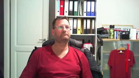 Snapshot of macfly67 chatting on February 13, 2025, 8:34 pm macfly67 online show from February 13, 2025, 8:34 pm