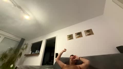 Snapshot of macfly67 chatting on February 25, 2025, 5:19 am macfly67 online show from February 25, 2025, 5:19 am