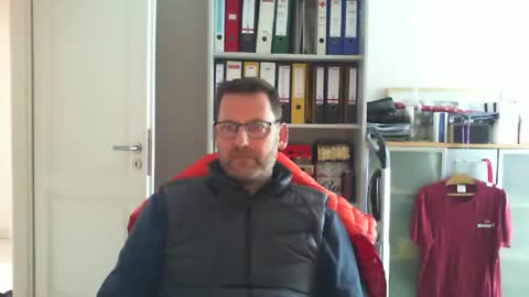 Snapshot of macfly67 chatting on February 28, 2025, 12:31 pm macfly67 online show from February 28, 2025, 12:31 pm