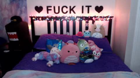 Mackenzie Wolfe online show from December 4, 2024, 7:39 am