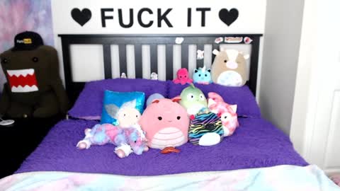 Mackenzie Wolfe online show from January 15, 2025, 7:59 am