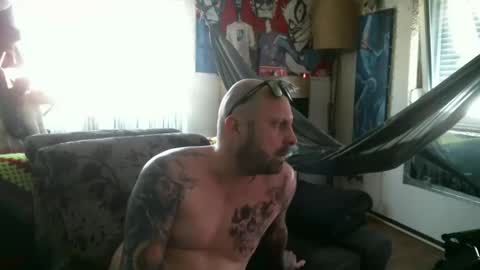 Snapshot of mad_dem0n chatting on February 8, 2025, 2:05 pm Manuel online show from February 8, 2025, 2:05 pm