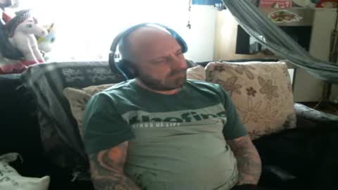 Snapshot of mad_dem0n chatting on March 11, 2025, 7:48 am Manuel online show from March 11, 2025, 7:48 am