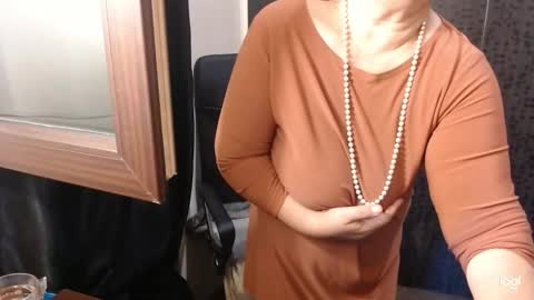 Snapshot of madam_sanjanne chatting on September 22, 2025, 10:12 pm Madam Sanjanne online show from September 22, 2025, 10:12 pm