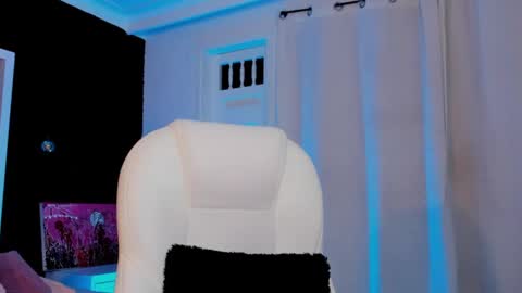 Snapshot of madame_lilith chatting on March 3, 2025, 11:22 am madame lilith online show from March 3, 2025, 11:22 am