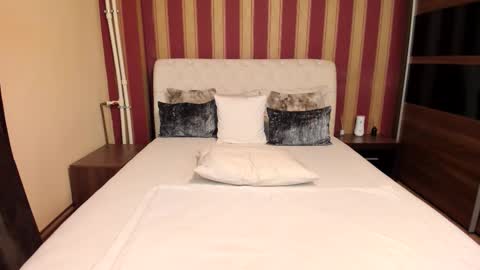 Nora online show from October 31, 2025, 1:23 pm