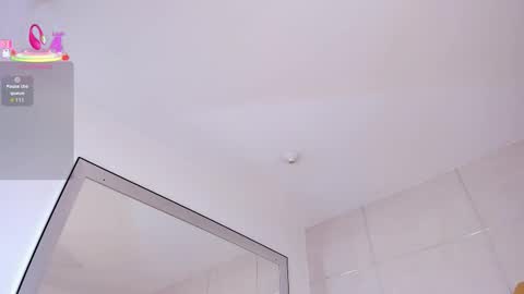    online show from October 8, 2025, 7:44 pm