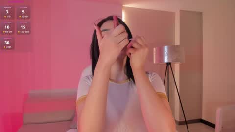 Snapshot of maddisonlowe chatting on February 16, 2025, 6:54 am Maddison online show from February 16, 2025, 6:54 am