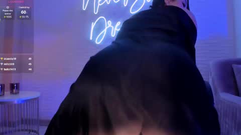 Snapshot of maddisonlowe chatting on March 11, 2025, 9:34 am Maddison online show from March 11, 2025, 9:34 am