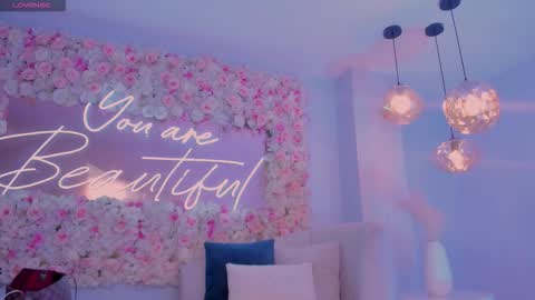 Snapshot of maddisonlowe chatting on November 12, 2025, 4:02 am Maddison online show from November 12, 2025, 4:02 am