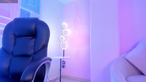 Snapshot of maddisonlowe chatting on November 26, 2025, 4:35 am Maddison online show from November 26, 2025, 4:35 am