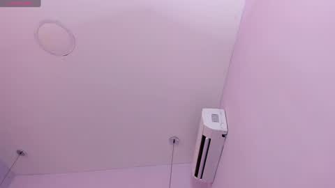 maddyjohnsonn online show from January 25, 2025, 3:40 am