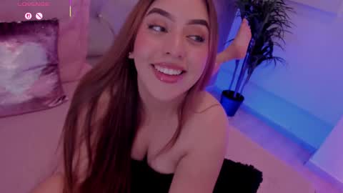 Snapshot of maddylennon chatting on March 5, 2025, 7:17 pm Lina online show from March 5, 2025, 7:17 pm
